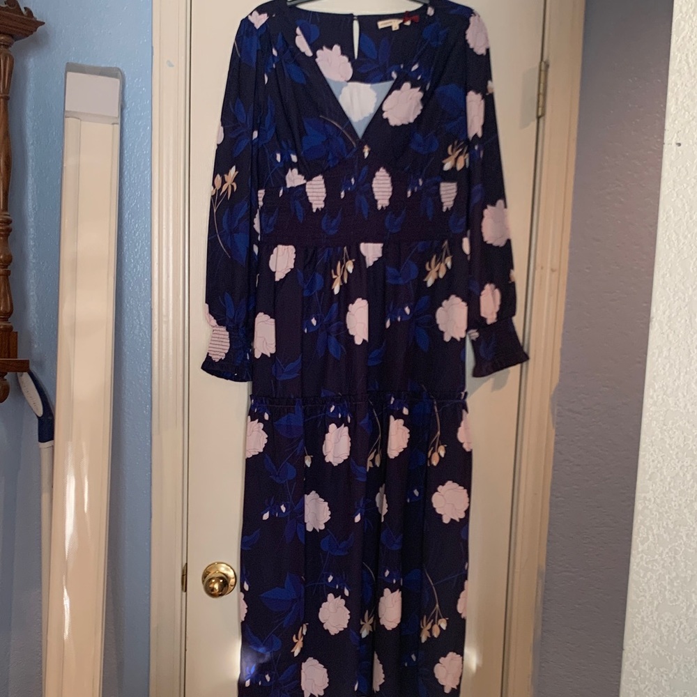 Navy Floral V-Neck Maxi Dress with Pink Blooms